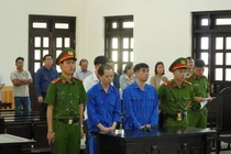 Y án với 2 nguyên lãnh đạo trung tâm đăng kiểm ở Bình Thuận