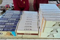 Bắt quả tang đối tượng vận chuyển 500 bao thuốc lá nhập lậu