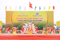 Khai hội chùa Hương Tích, mở đầu năm du lịch Hà Tĩnh 2026