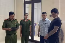 Bắt giữ đối tượng vận chuyển hơn 500 viên ma túy tại Quảng Trị