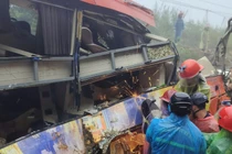 Nạn nhân cuối cùng trong vụ sạt lở đèo Khánh Lê được cứu ra khỏi xe khách