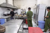 Vĩnh Long xử phạt hai chủ quán ăn vi phạm an toàn thực phẩm