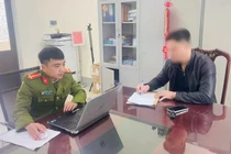  Thông tin mới vụ dùng ô tô chắn ngõ, thách thức 'phạt 100 triệu' ở Hà Tĩnh