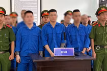 Buôn bán "cái chết trắng", 8 bị cáo lĩnh hơn 100 năm tù