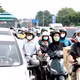 Người lao động trở lại Hà Nội sau kỳ nghỉ 4 ngày, giao thông ùn ứ