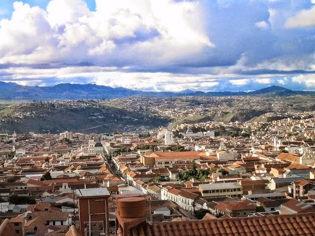 Là nơi khai sinh nền độc lập của Bolivia. Sucre giữ vị trí đặc biệt trong lịch sử Bolivia khi đây là nơi bản Tuyên ngôn Độc lập của Bolivia được ký vào năm 1825. Sự kiện này đánh dấu sự ra đời của quốc gia Bolivia sau nhiều năm đấu tranh chống lại ách cai trị của Tây Ban Nha. Ảnh: Pinterest.