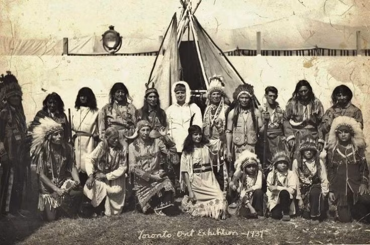 Giỏi trồng trọt. Các du dân Iroquois trồng ba loại cây nông nghiệp chủ lực, gọi là “ba chị em”: ngô, đậu và bí. Ảnh: Pinterest.