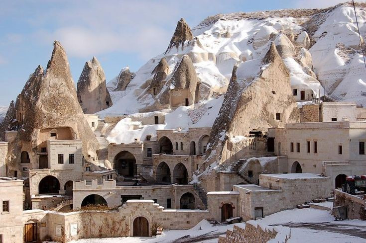 Di sản Thế giới được UNESCO công nhận. Năm 1985, khu vực Göreme và các thung lũng đá của Cappadocia được UNESCO ghi danh Di sản Thế giới nhờ giá trị địa chất và lịch sử độc đáo kết hợp hài hòa. Ảnh: Pinterest.