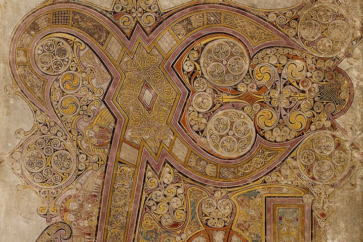 Nghệ thuật Celt tinh xảo và trừu tượng. Các hoa văn xoắn ốc, đường uốn lượn trên trang sức và vũ khí thể hiện tư duy thẩm mỹ độc đáo của họ. Ảnh: Pinterest.