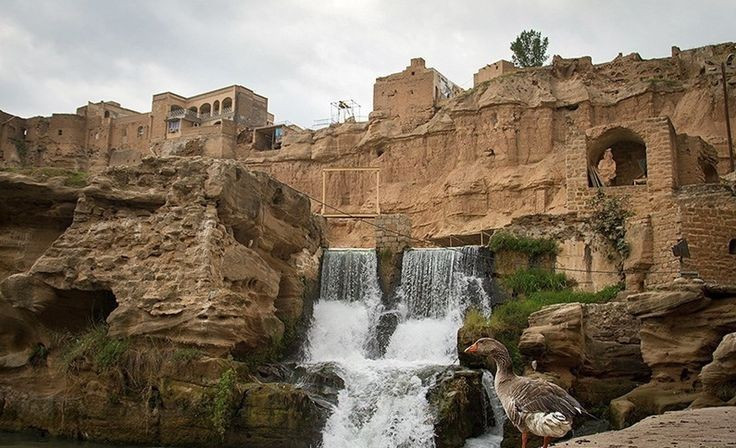 Cung điện Darius I. Vua Darius I của Đế chế Ba Tư xây dựng một cung điện nguy nga ở Susa vào thế kỷ 6 TCN. Ảnh: Pinterest.