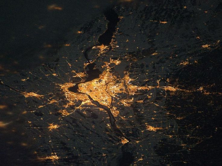 Song song đó, tàu Space Weather Follow-on (SWFO-L1), do Cơ quan Khí quyển và Đại dương quốc gia Mỹ (NOAA) phụ trách, sẽ đóng vai trò phát hiện sớm những hình thái bất thường của thời tiết không gian. Ảnh: Pinterest.