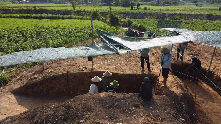 Tháp Phú Ân được xác định là một trong những dấu tích kiến trúc Chăm Pa quan trọng, thuộc hệ thống đền tháp Bình Định xưa, nay nằm trên địa bàn tỉnh Gia Lai. Ảnh: Trương Định / Báo Tiền Phong.