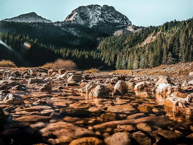 Được UNESCO công nhận là Di sản thế giới. Năm 1980, Vườn quốc gia Durmitor được ghi danh nhờ giá trị địa chất, cảnh quan và sinh học đặc biệt của mình. Ảnh: Pinterest.