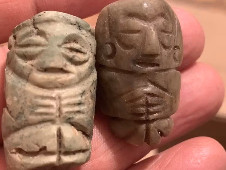 Nghệ thuật khắc xương phát triển cao. Nhiều hiện vật xương khắc tinh vi được tìm thấy trong lăng mộ Mixtec. Ảnh: Pinterest.