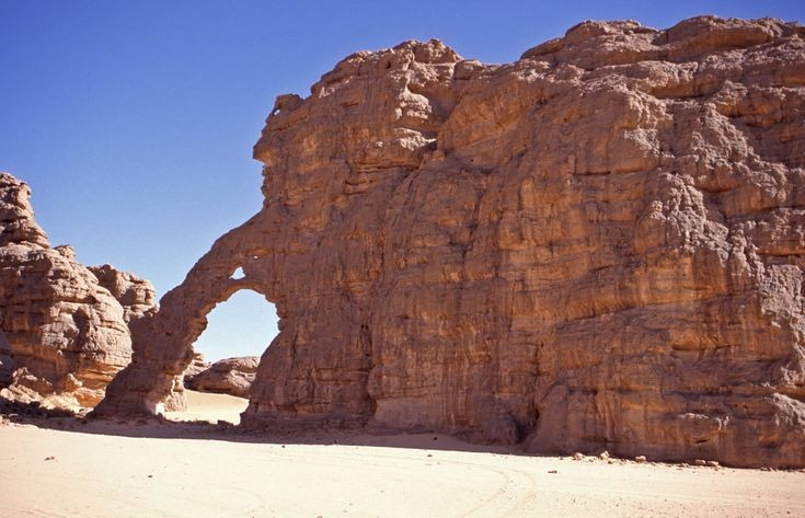 Di sản thế giới của UNESCO. Tassili n’Ajjer được UNESCO công nhận là Di sản Thế giới năm 1982 nhờ giá trị khảo cổ, lịch sử và cảnh quan thiên nhiên độc đáo. Ảnh: Pinterest.