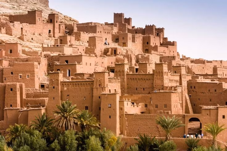Biểu tượng của Morocco trên bản đồ du lịch. Với vị trí gần Marrakech và dãy Atlas huyền thoại, Ait-Ben-Haddou Ksar trở thành điểm dừng chân không thể bỏ qua trong hành trình khám phá miền Nam Morocco. Ảnh: Pinterest.