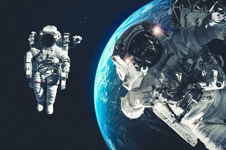 8. Sự kiện này có thể ảnh hưởng tâm lý nghiêm trọng tới phi hành đoàn. Việc mất đi một thành viên trong môi trường khép kín, biệt lập như không gian có thể gây ra sang chấn tâm lý kéo dài cho những người còn sống. Ảnh: Pinterest.