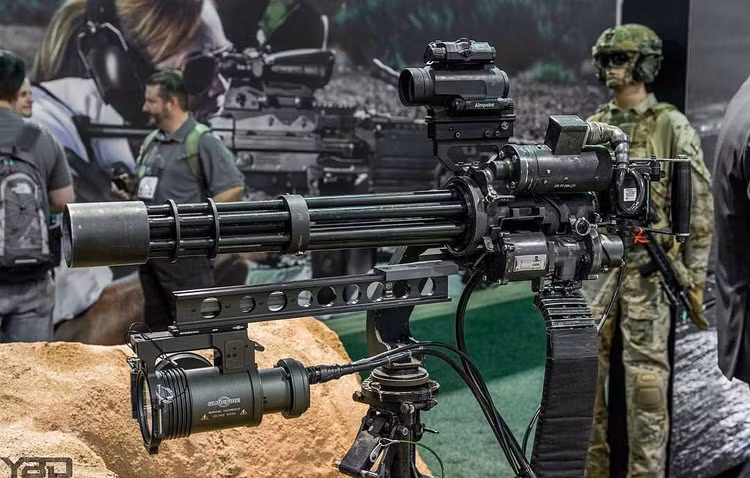 Là tiền thân của súng máy hiện đại. Nhiều nguyên lý của Gatling vẫn được áp dụng đến ngày nay. Ảnh: Pinterest.