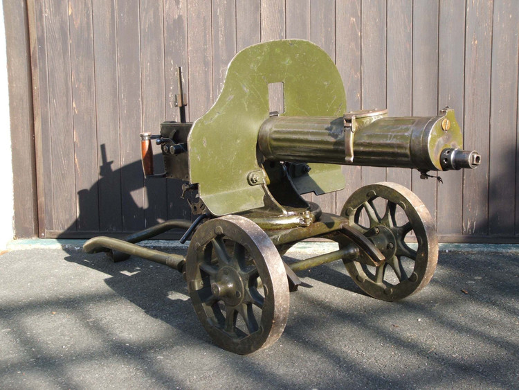 Được sử dụng trong nhiều cuộc chiến lớn. Ngay sau khi được phát minh, súng máy Gatling đã được sử dụng trong cuộc nội chiến Hoa Kỳ và thể hiện sức mạnh trong cuộc chiến này. Ảnh: Pinterest.