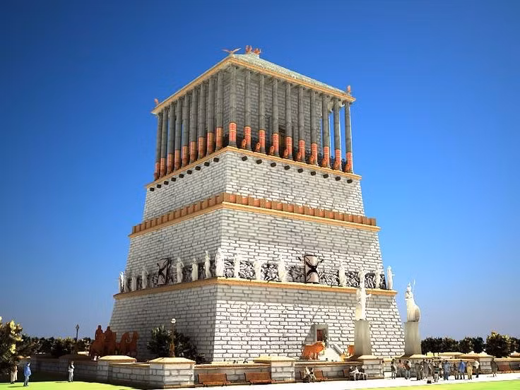 Chiều cao lăng mộ khoảng 45 mét. Với kích thước đồ sộ, công trình được xem là một trong bảy kỳ quan thế giới cổ đại. Ảnh: Pinterest.