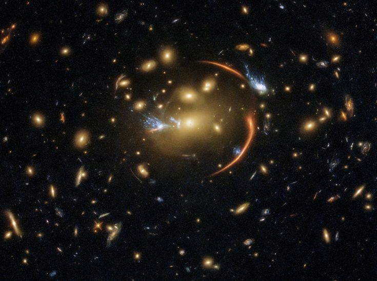 1. Earendel là ngôi sao xa nhất từng được quan sát. Với khoảng cách hơn 28 tỷ năm ánh sáng, Earendel đã phá vỡ mọi kỷ lục trước đó, vượt qua ngôi sao Icarus từng giữ vị trí đầu bảng. Ảnh: Pinterest.