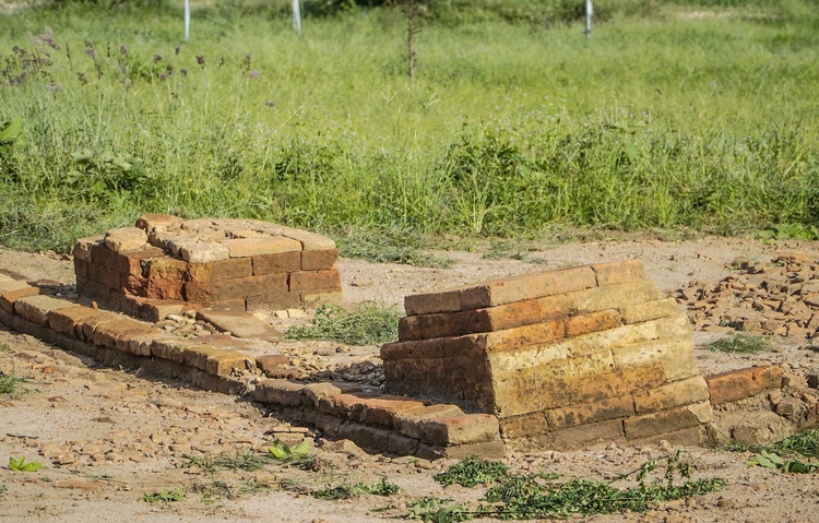 Các nhà nghiên cứu xác định di tích được sử dụng trong khoảng thế kỷ 11 - 12, giai đoạn Chăm Pa phát triển rực rỡ ở miền Trung. Ảnh: Trương Định / Báo Tiền Phong.