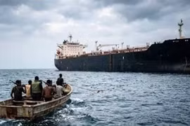 Hải tặc cướp tàu dầu ngoài khơi Somalia, sát hại 5 thủy thủ