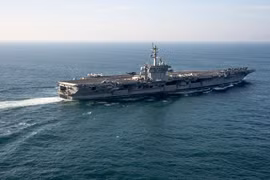 Tàu sân bay USS George Washington tới Trung Đông