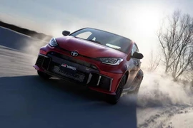 Toyota GR Yaris 2026 ra mắt - "bé hạt tiêu" thêm vô lăng mới ngầu, mạnh hơn