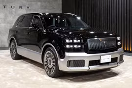 Chiếc Toyota Century này có giá đắt hơn cả Rolls-Royce Cullinan