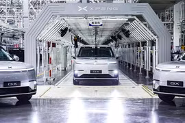 Xpeng GX 2026 - SUV "nhái" Range Rover cháy hàng sau 12 giờ ra mắt