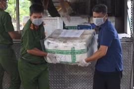 Công an TP HCM triệt phá đường dây tàng trữ, mua bán Xyanua ra sao?