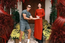 Cận cảnh biệt thự rực rỡ đón Tết của Hồ Ngọc Hà 