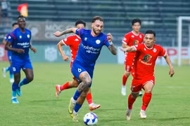 Chặng cuối V-League: Ai sẽ trụ hạng và giành ngôi á quân 2025/26?