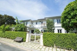 Biệt thự sang trọng của ca sĩ Hồ Quỳnh Hương tại TP HCM