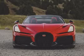 Mục sở thị siêu xe Bugatti Mistral odo hơn 500 km, rao bán hơn 249 tỷ đồng