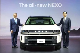 Tận thấy mẫu xe SUV điện Hyundai NEXO 2026 "bằng xương bằng thịt"