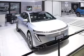 Nissan bất ngờ "hồi sinh" mẫu xe sedan Primera sau 19 năm vắng bóng