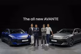 Mục sở thị Hyundai Elantra 2027 "bằng xương bằng thịt" vừa ra mắt