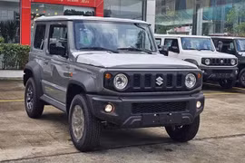 Suzuki Jimny giảm tới 180 triệu đồng, xả hàng tồn níu kéo khách Việt