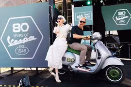 Ra mắt Vespa GTS 310 Edizione Ottantesimo giới hạn 1.946 chiếc
