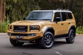 Toyota Land Cruiser Prado 2026 nâng cấp loạt tính năng chống trộm mới
