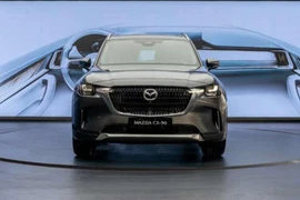 Mazda CX-90 chính thức mở bán tại Việt Nam, giá 2,479 tỷ đồng