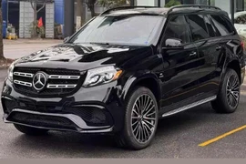 Mercedes-AMG GLS 63 phủ bụi tại kho cảng Hải Phòng 8 năm đã xong thủ tục