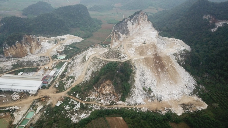 Hang loat mo khoang san o Nghe An sap duoc dua ra dau gia
