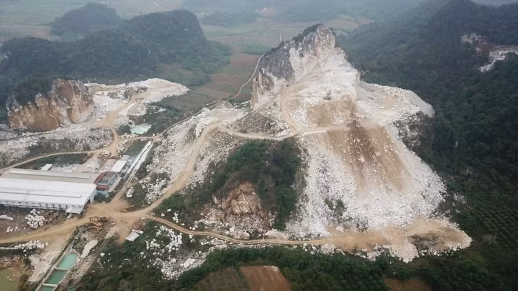 Hang loat mo khoang san o Nghe An sap duoc dua ra dau gia