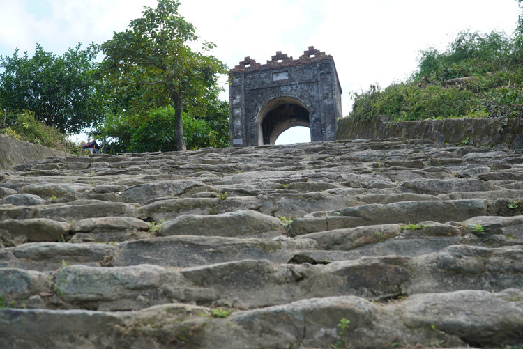 Sac xuan tren dinh Hoanh Son Quan-Hinh-3