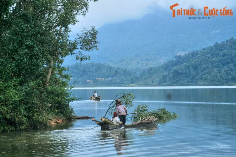 Kham pha ho nuoc duoc vi nhu “Vinh Ha Long” cua Dien Bien-Hinh-6