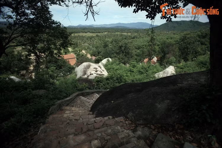 Su la kho tin o Thien Sanh Thach tu tru danh Binh Dinh-Hinh-7