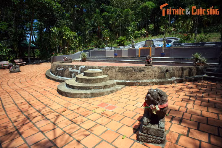 Tham ba dia danh thang nuc tieng troi Nam o Ha Tien-Hinh-10